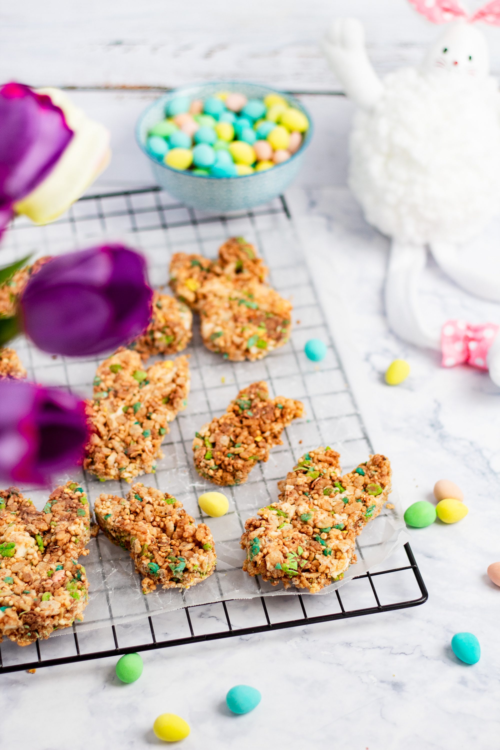 Bouchées de Rice Krispies aux mini-eggs et à l'érable